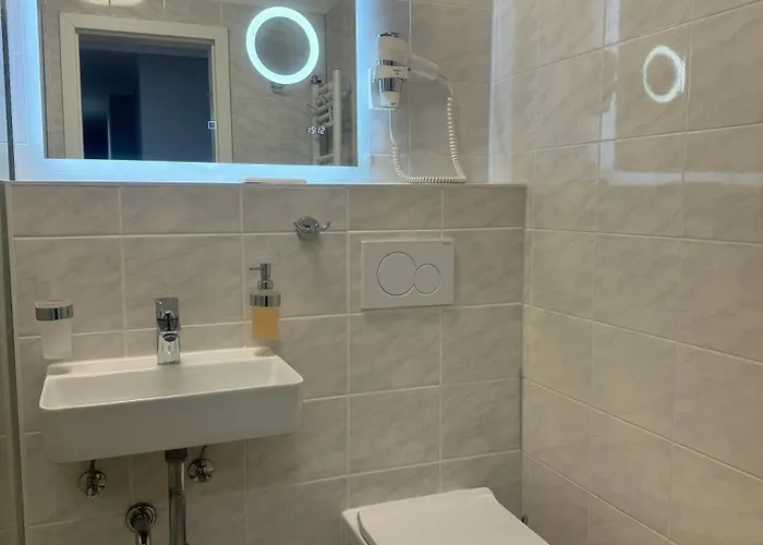 Am Hauptbahnhof N.4 *